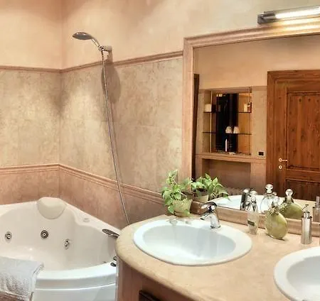 Modigliani Panzió 4*