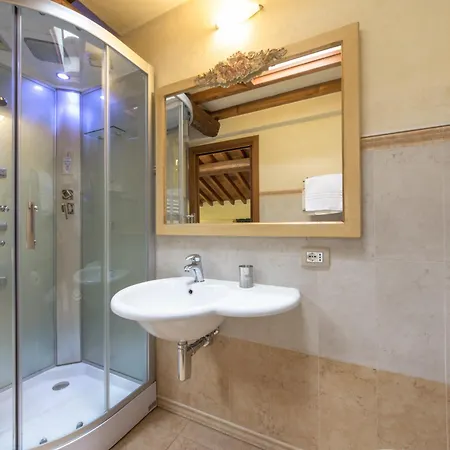 Modigliani Bed and Breakfast 4*